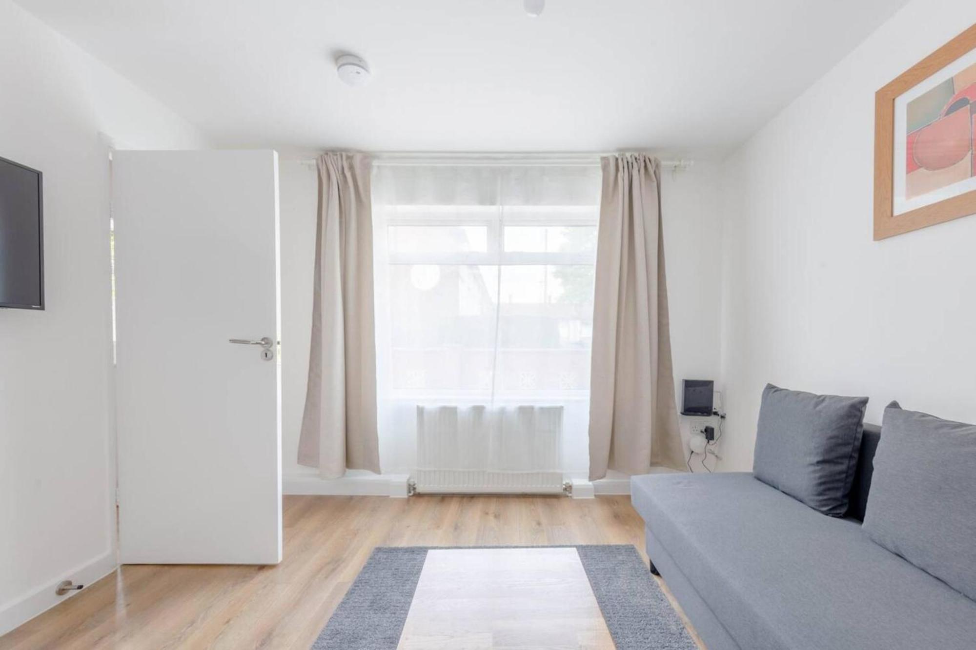 Apartament 2bd East Sleeps 7!