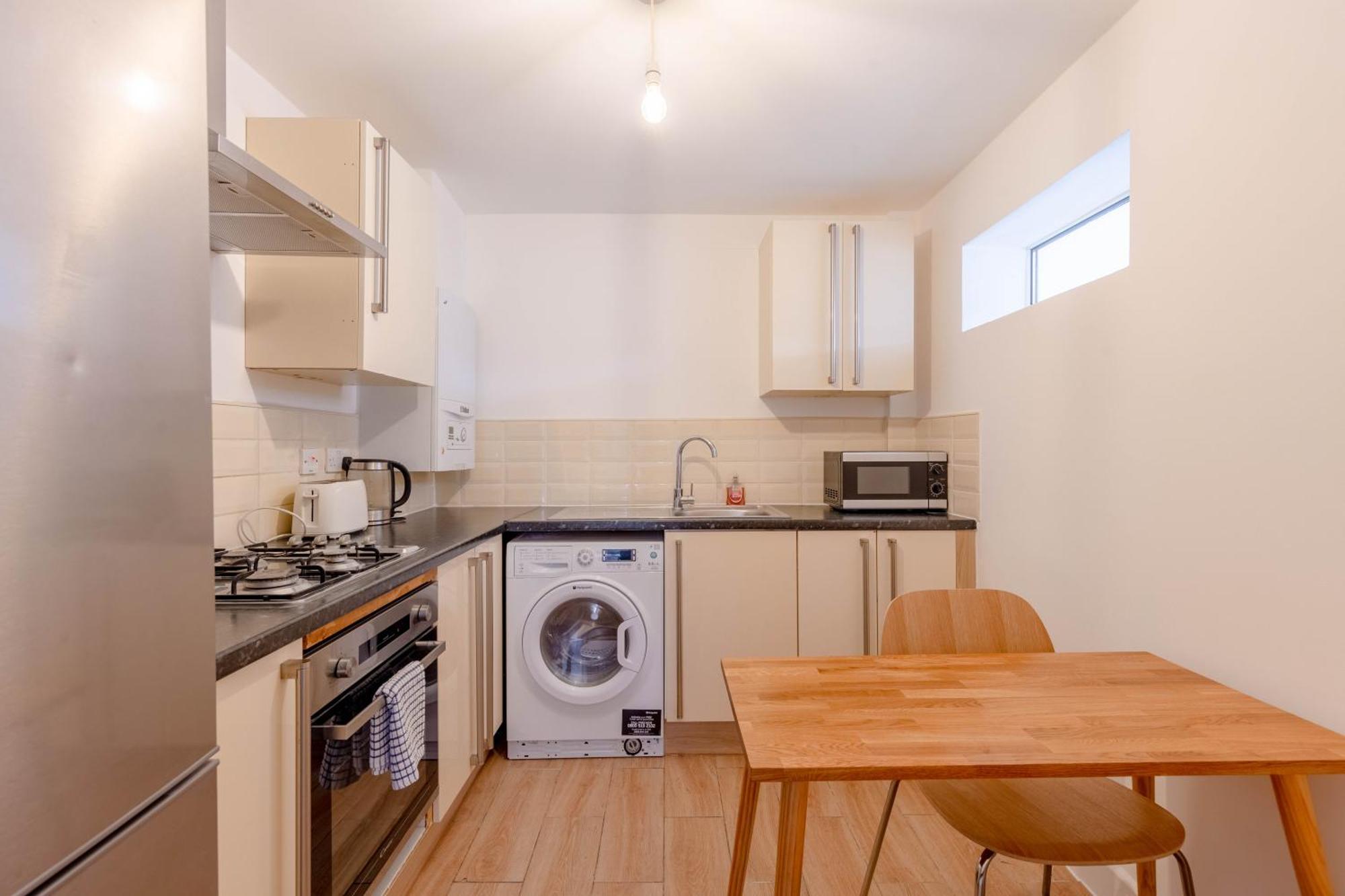 Apartament 2bd East Sleeps 7!