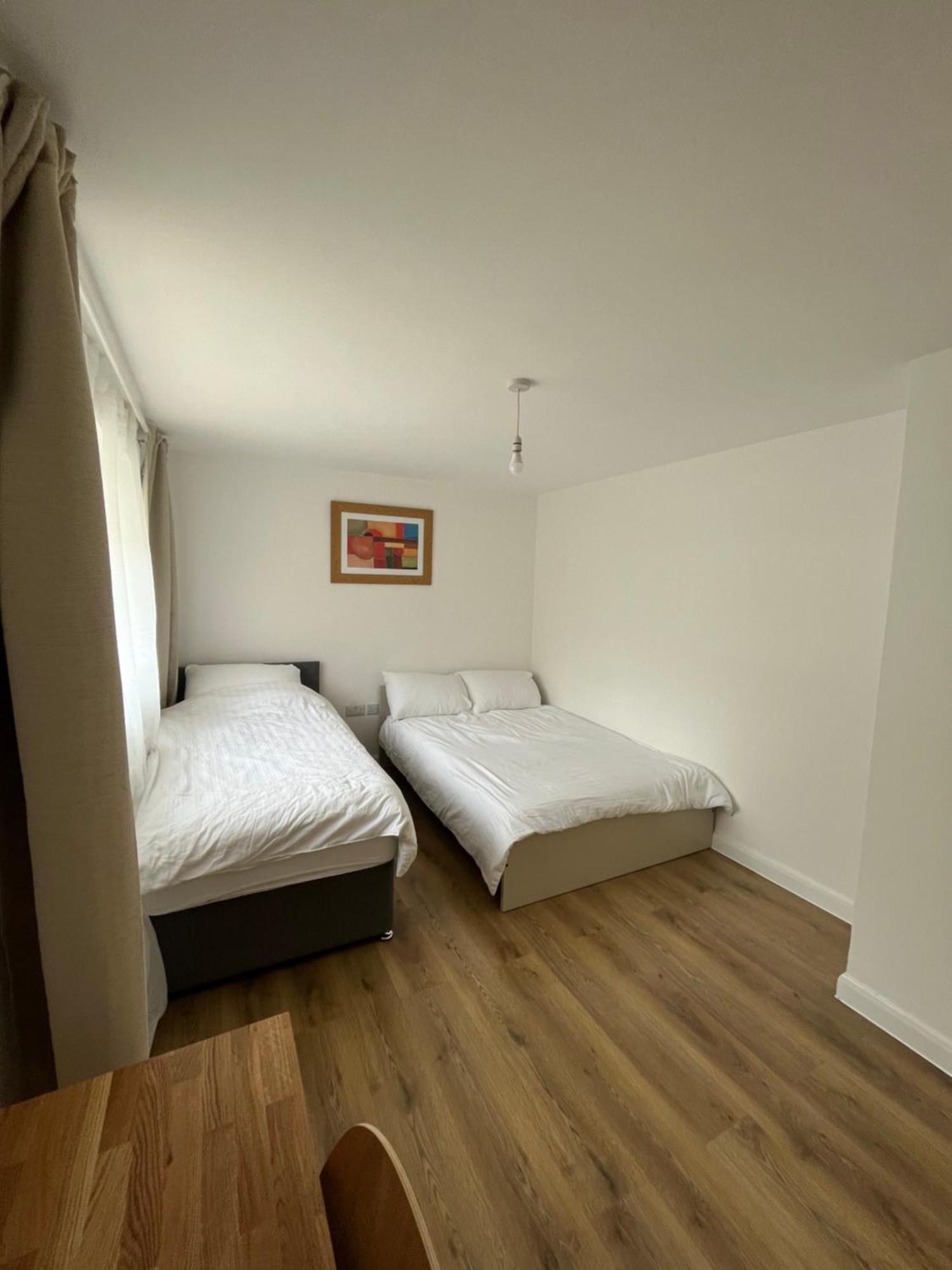 Apartament 2bd East Sleeps 7! Londra